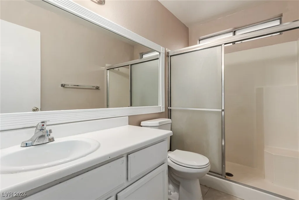 7556 Kalmalii, Las Vegas, NV 89147