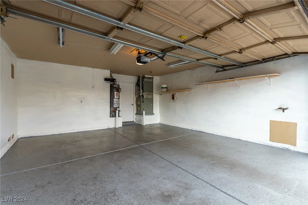 7556 Kalmalii, Las Vegas, NV 89147