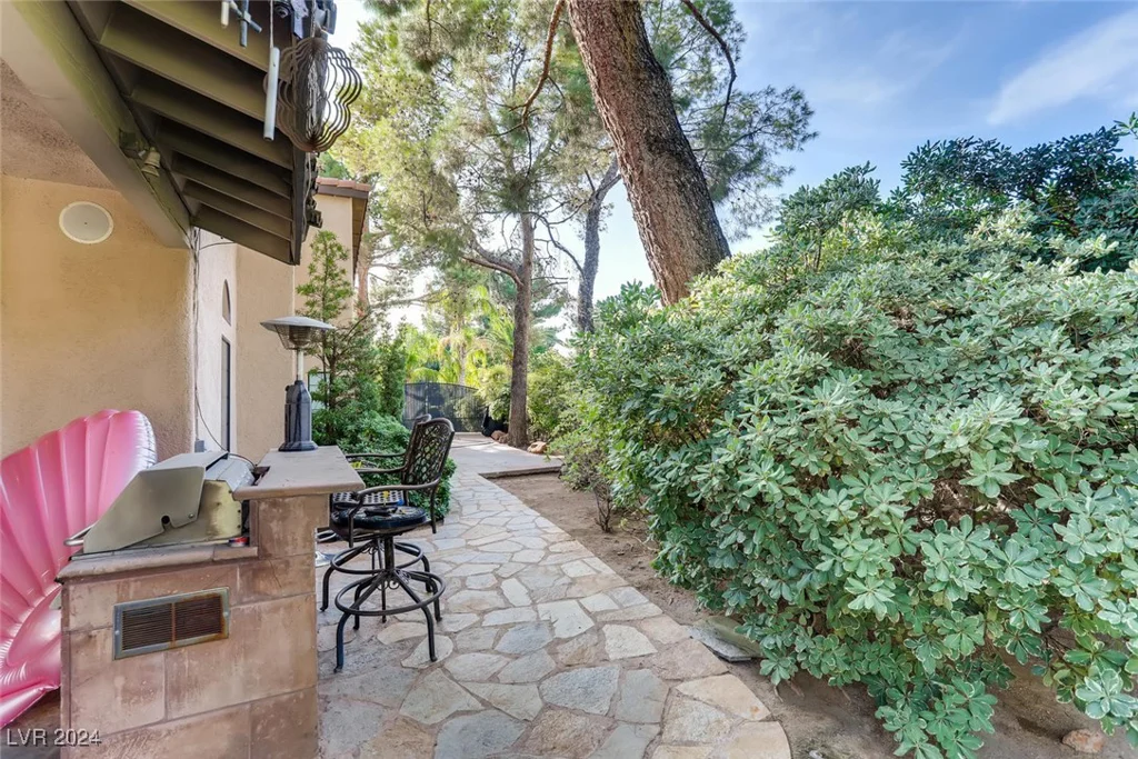 128 Quail Run, Henderson, NV 89014