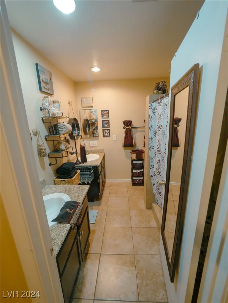 7081 Piccadily, Las Vegas, NV 89156