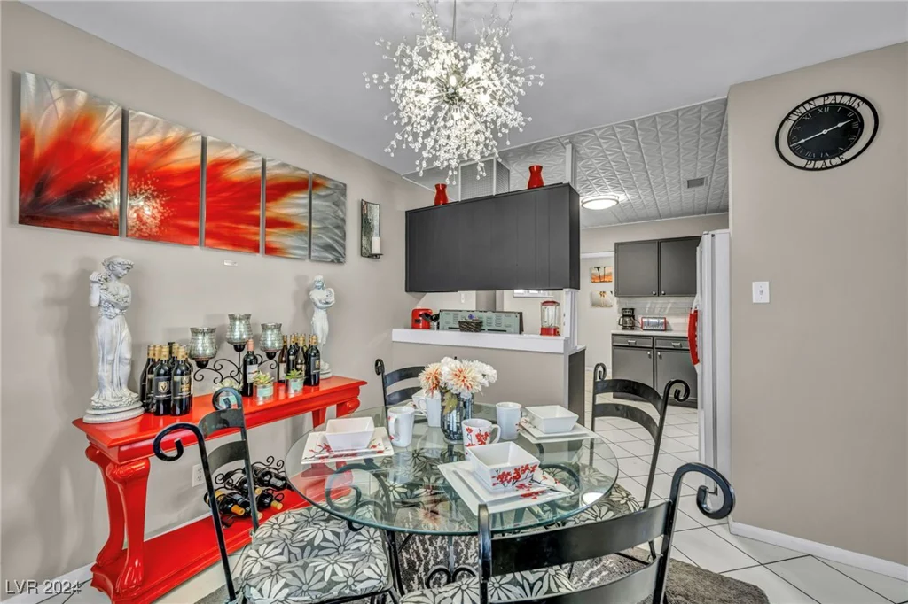 713 Antelope, Las Vegas, NV 89145