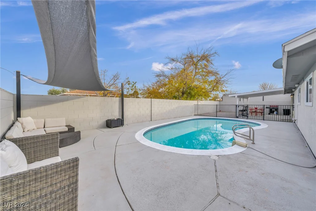 713 Antelope, Las Vegas, NV 89145