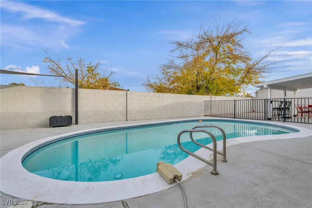713 Antelope, Las Vegas, NV 89145