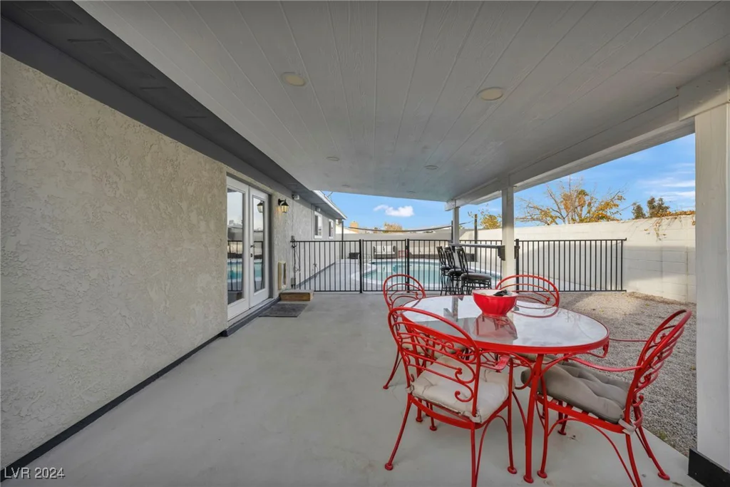 713 Antelope, Las Vegas, NV 89145