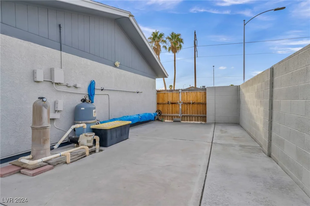 713 Antelope, Las Vegas, NV 89145