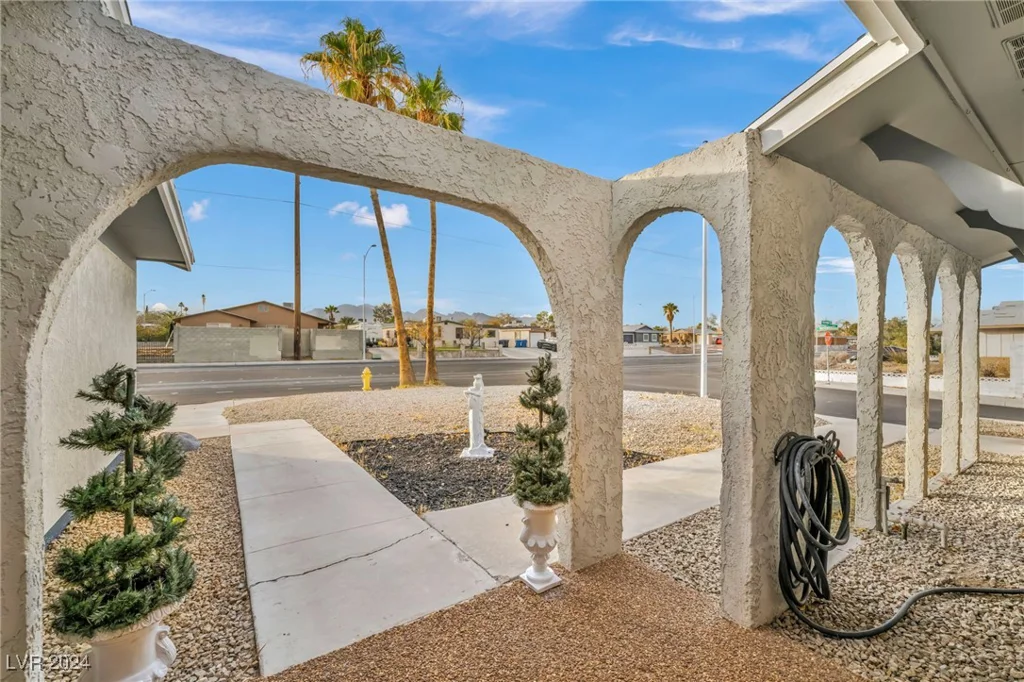 713 Antelope, Las Vegas, NV 89145