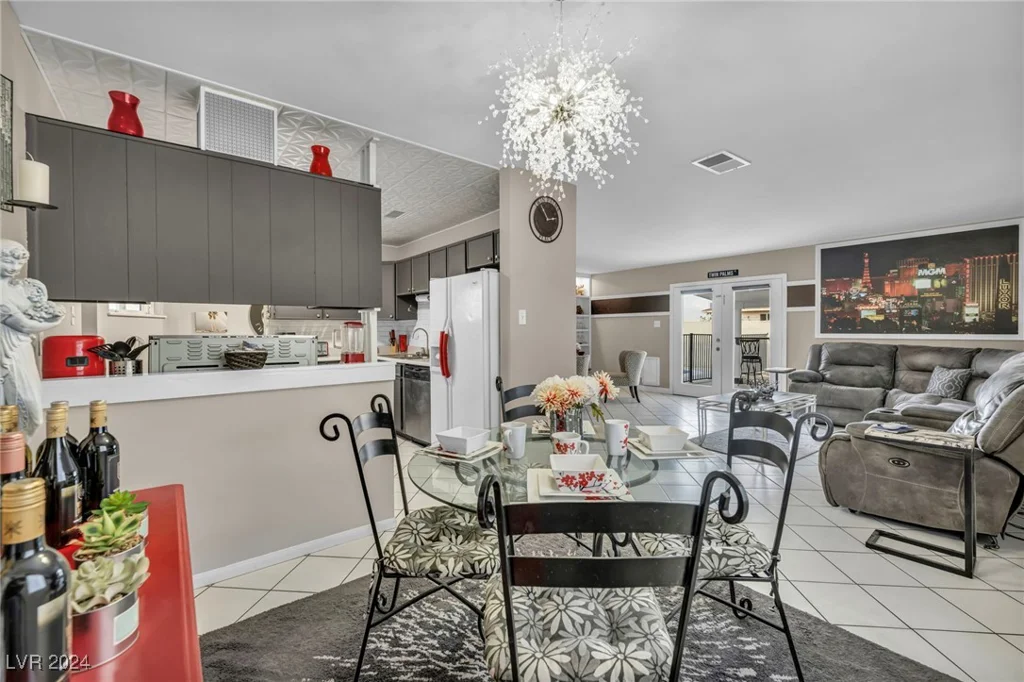 713 Antelope, Las Vegas, NV 89145
