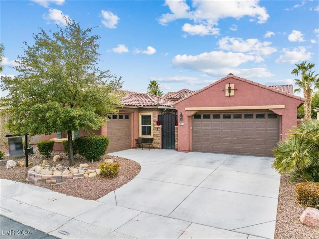 7141 Royal Melbourne, Las Vegas, NV 89131