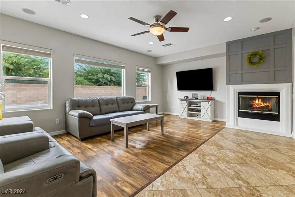 7141 Royal Melbourne, Las Vegas, NV 89131