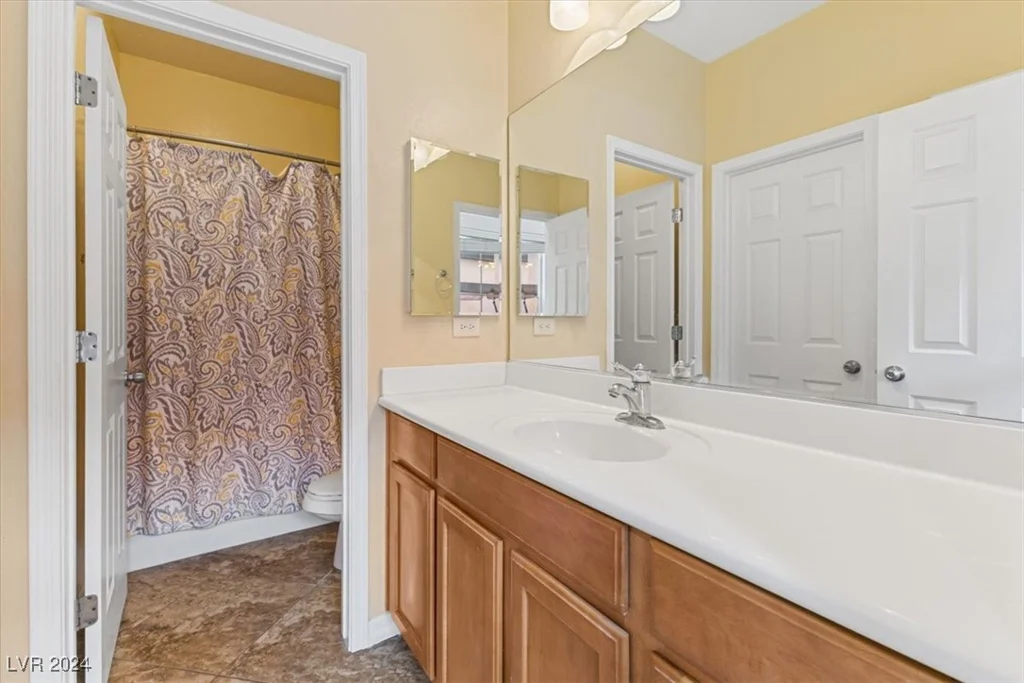 7141 Royal Melbourne, Las Vegas, NV 89131