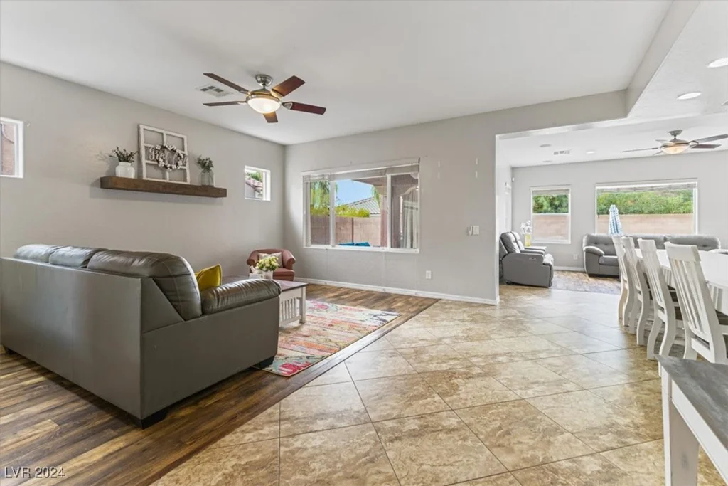 7141 Royal Melbourne, Las Vegas, NV 89131