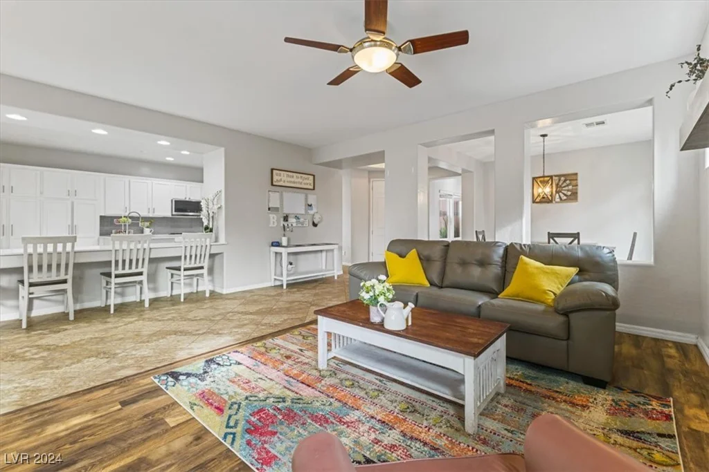 7141 Royal Melbourne, Las Vegas, NV 89131