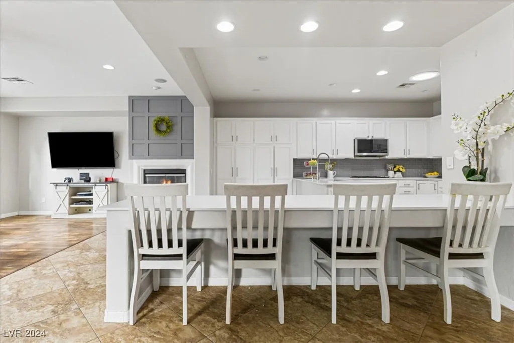 7141 Royal Melbourne, Las Vegas, NV 89131