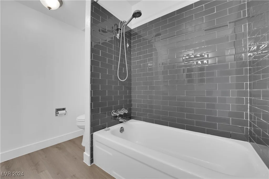 6263 Washington, Las Vegas, NV 89107