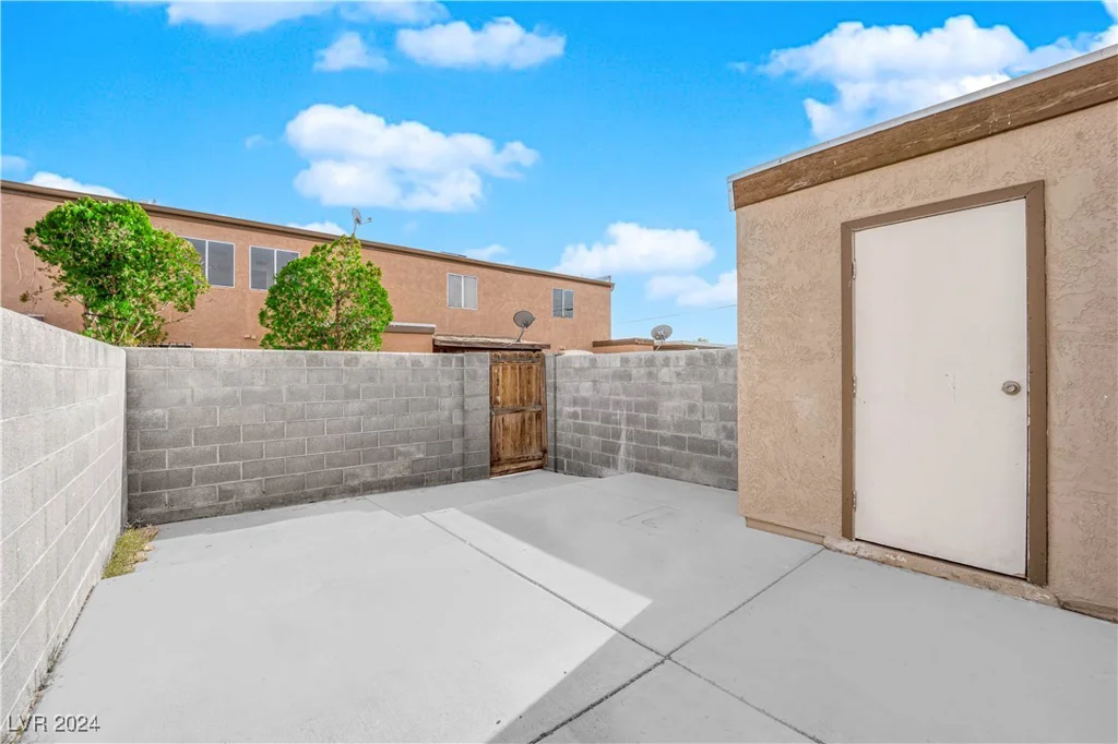 6263 Washington, Las Vegas, NV 89107