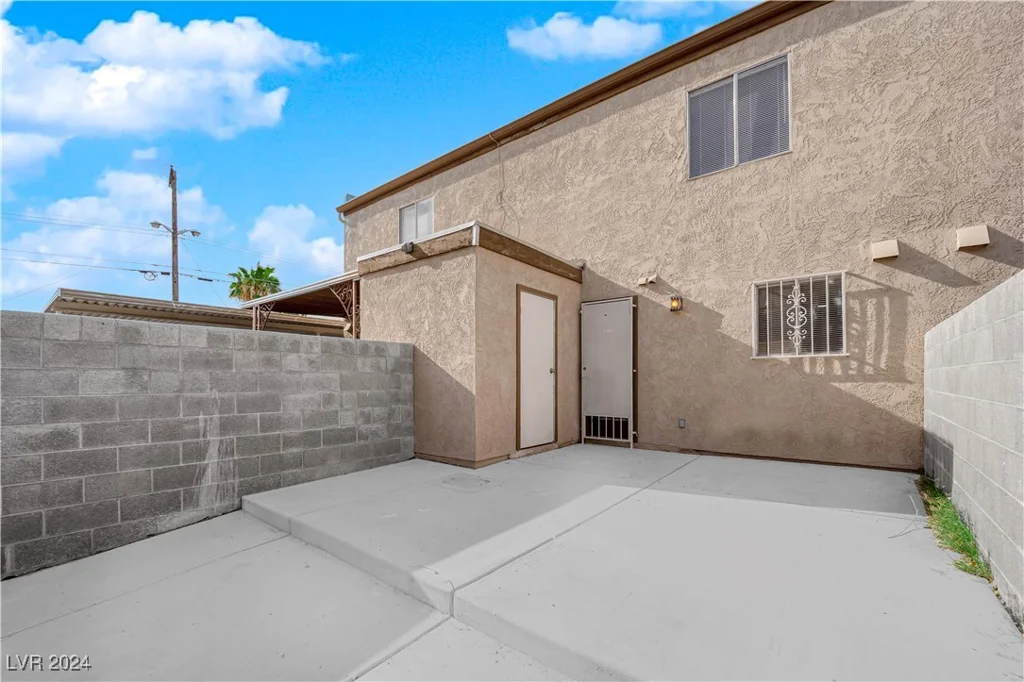 6263 Washington, Las Vegas, NV 89107