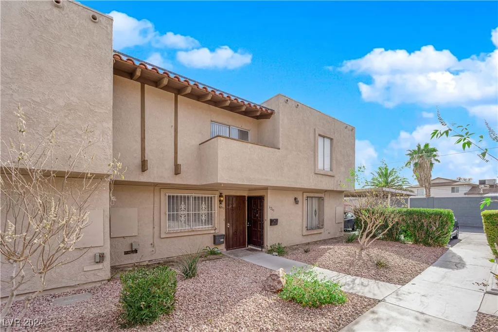 6263 Washington, Las Vegas, NV 89107