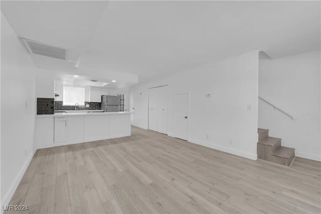 6263 Washington, Las Vegas, NV 89107