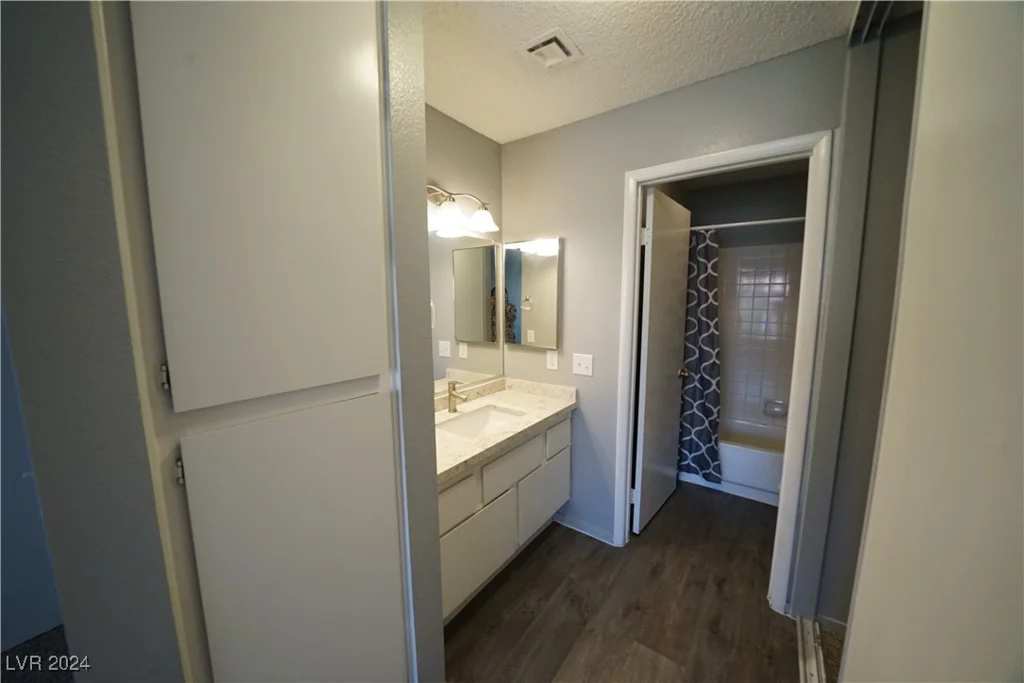 4878 Nara Vista, Las Vegas, NV 89103