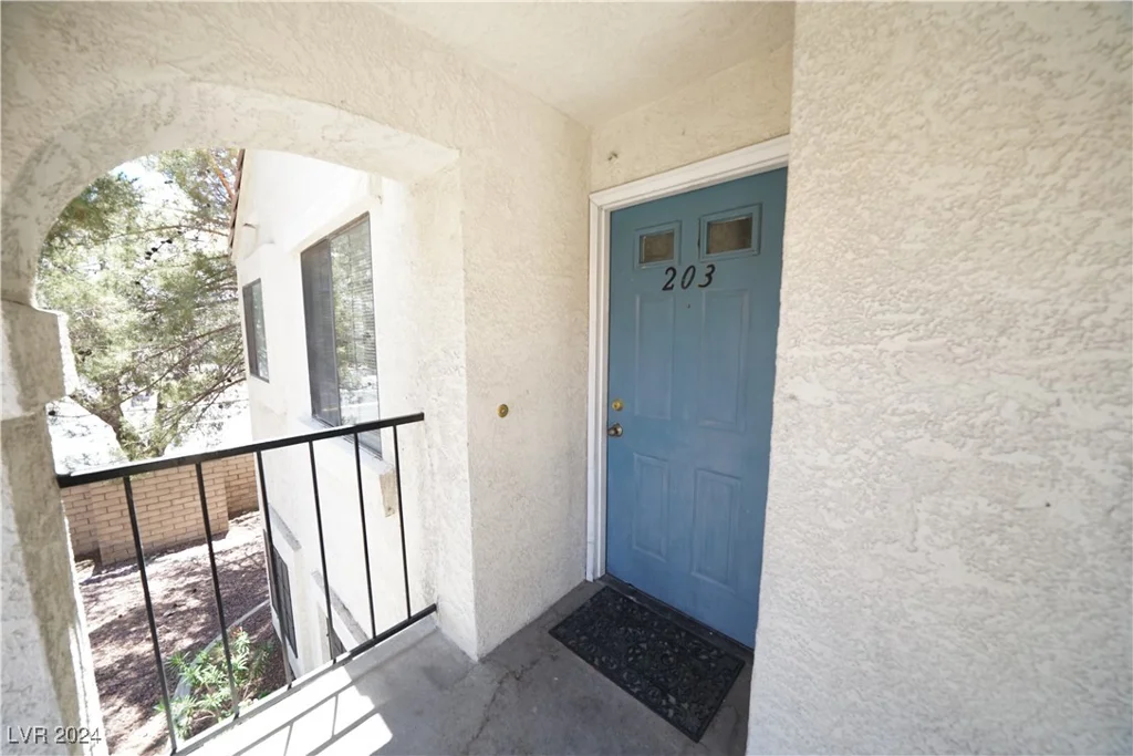 4878 Nara Vista, Las Vegas, NV 89103