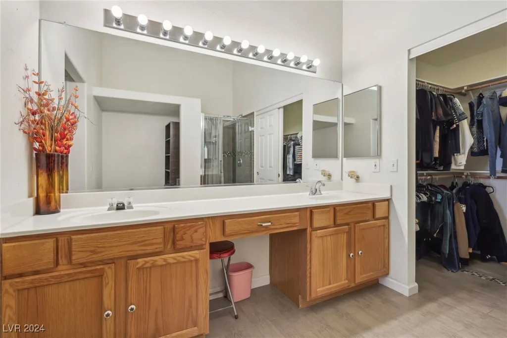 2112 Spanish Town, North Las Vegas, NV 89031