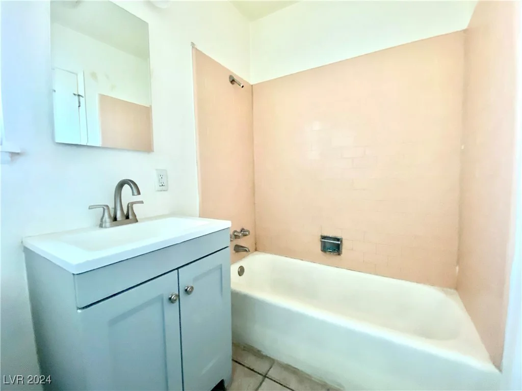 1661 D, Las Vegas, NV 89106