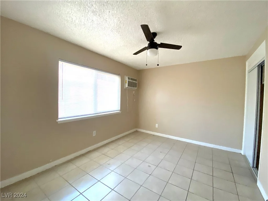 1661 D, Las Vegas, NV 89106