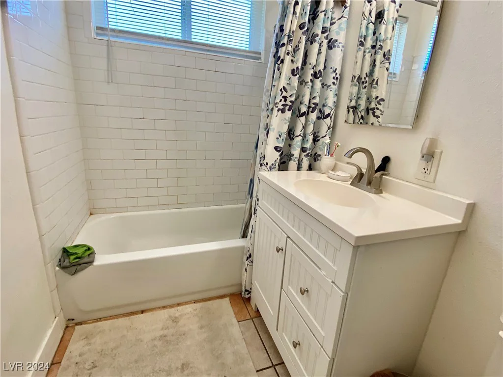 1661 D, Las Vegas, NV 89106