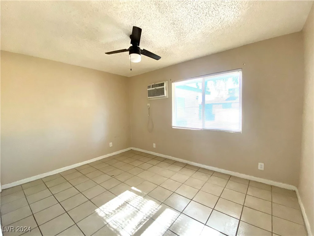 1661 D, Las Vegas, NV 89106