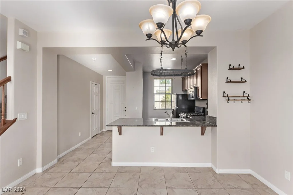 8331 Lower Trailhead, Las Vegas, NV 89113