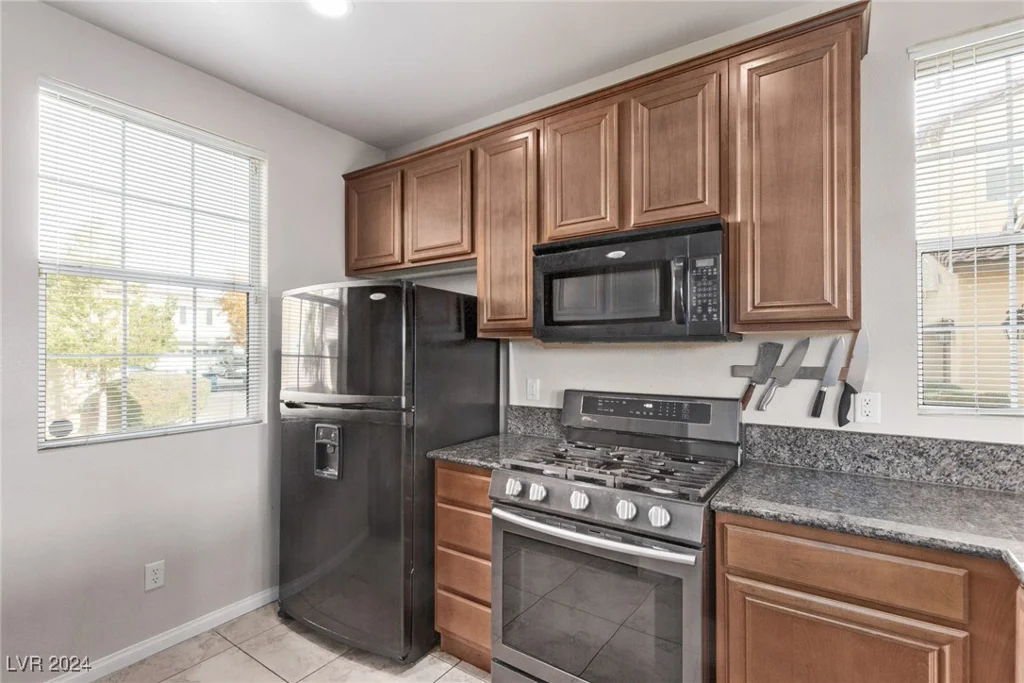 8331 Lower Trailhead, Las Vegas, NV 89113