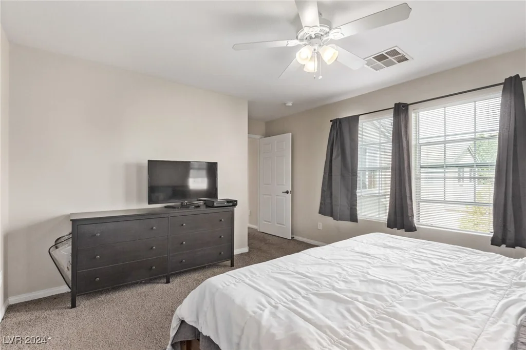 8331 Lower Trailhead, Las Vegas, NV 89113