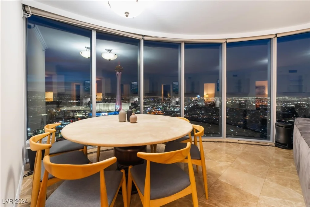 322 Karen, Las Vegas, NV 89109