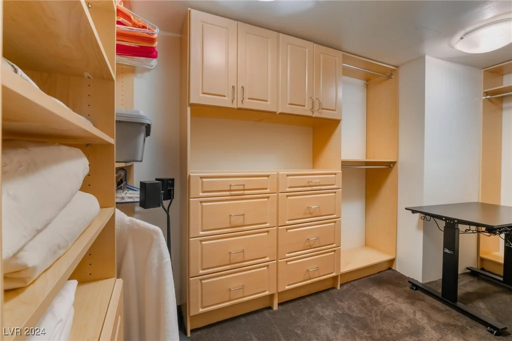 322 Karen, Las Vegas, NV 89109