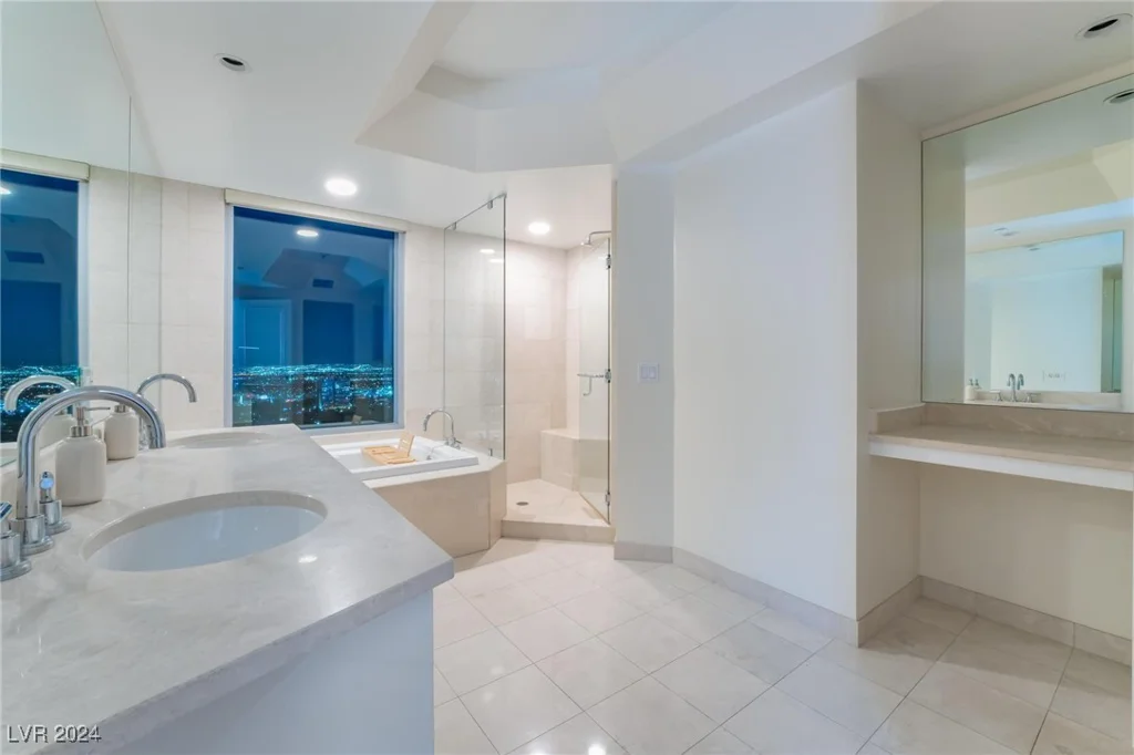 322 Karen, Las Vegas, NV 89109
