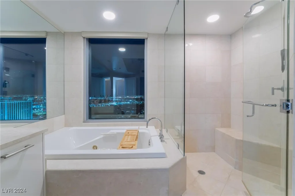 322 Karen, Las Vegas, NV 89109