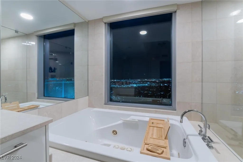 322 Karen, Las Vegas, NV 89109