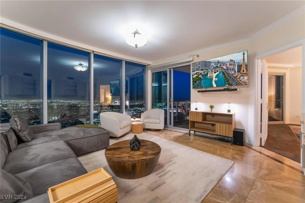 322 Karen, Las Vegas, NV 89109