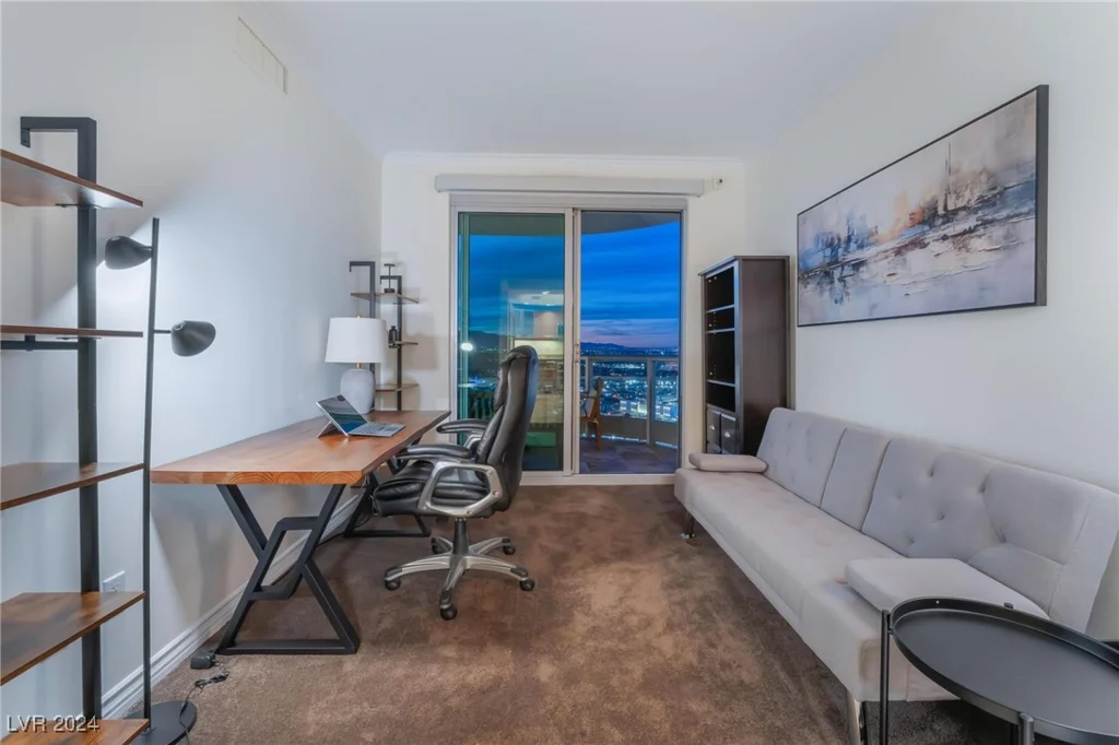322 Karen, Las Vegas, NV 89109