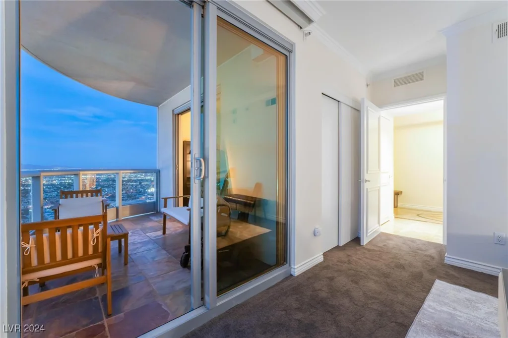 322 Karen, Las Vegas, NV 89109