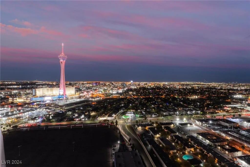 322 Karen, Las Vegas, NV 89109