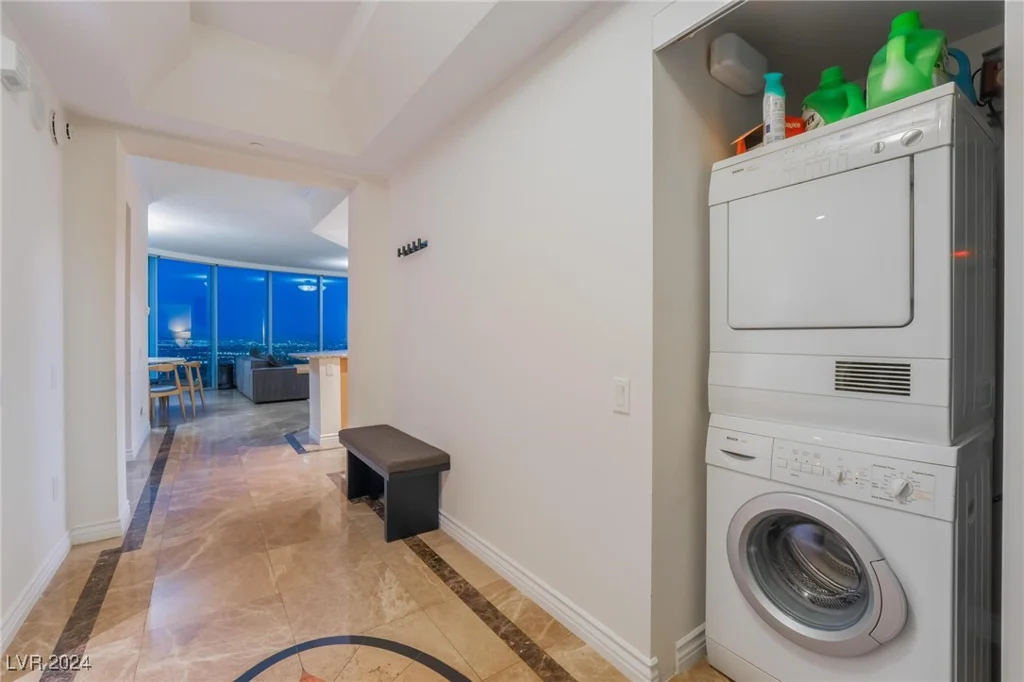 322 Karen, Las Vegas, NV 89109