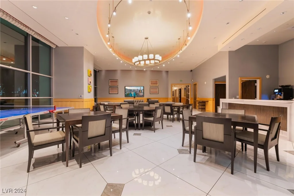 322 Karen, Las Vegas, NV 89109