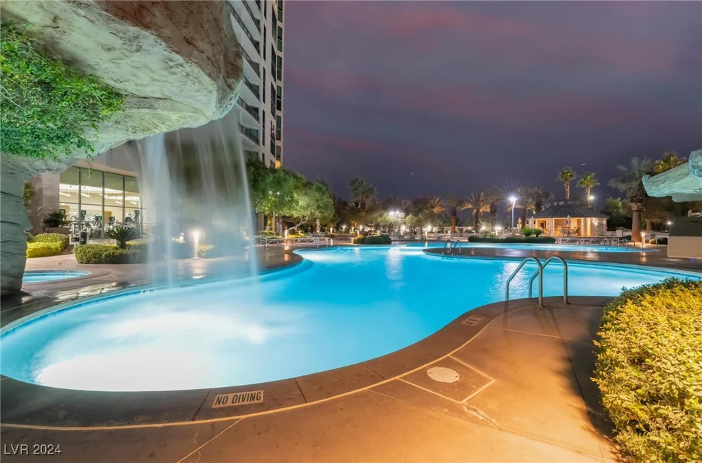 322 Karen, Las Vegas, NV 89109