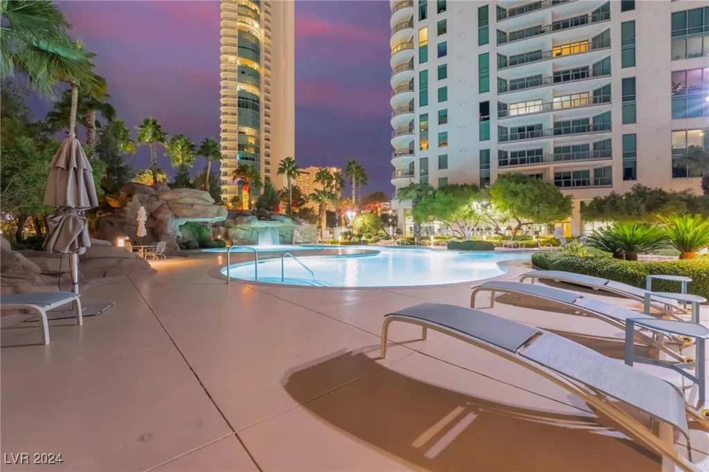 322 Karen, Las Vegas, NV 89109