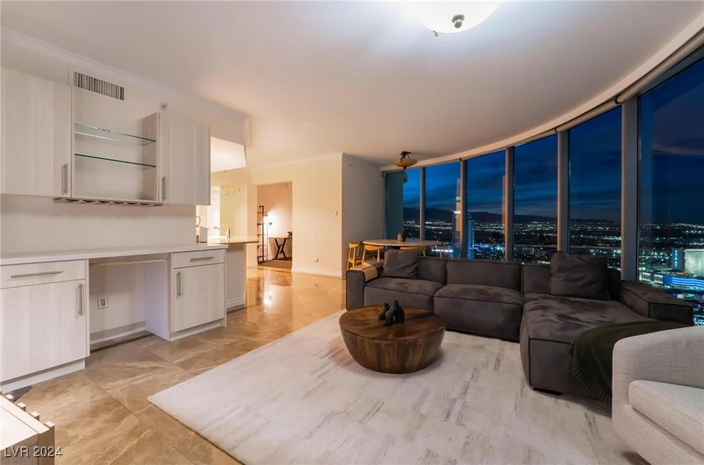 322 Karen, Las Vegas, NV 89109