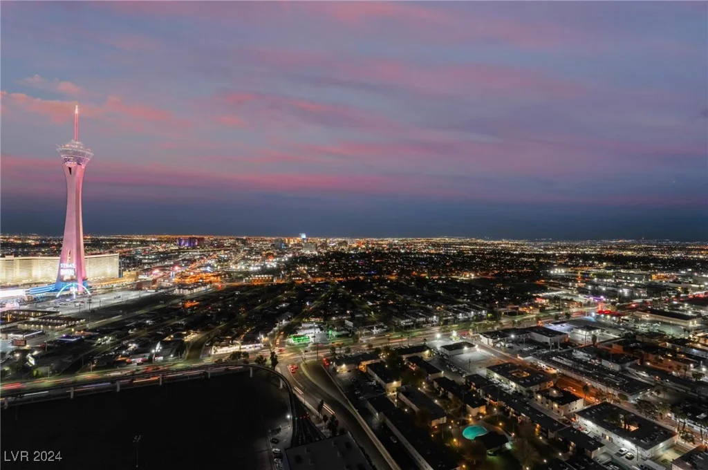 322 Karen, Las Vegas, NV 89109
