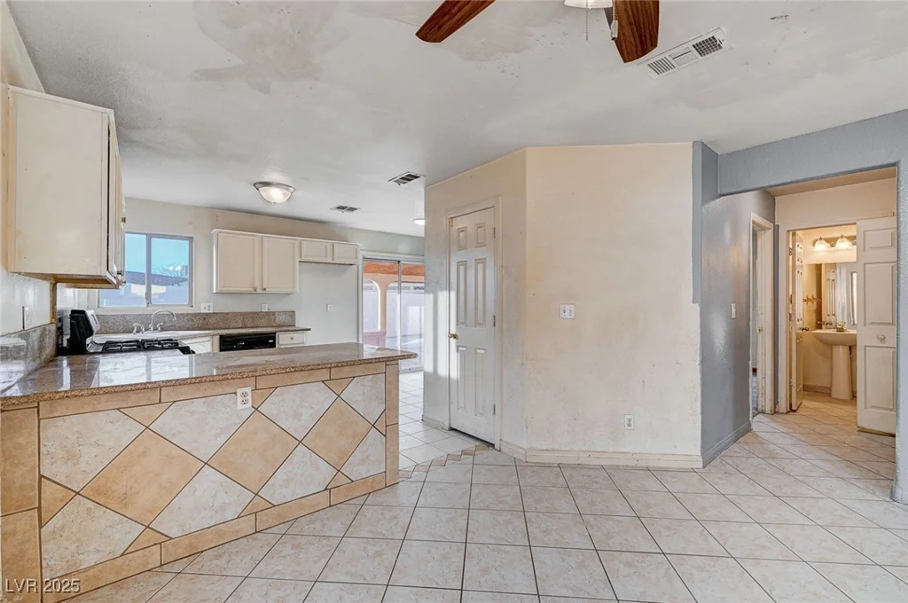 1565 Pasture, Las Vegas, NV 89110