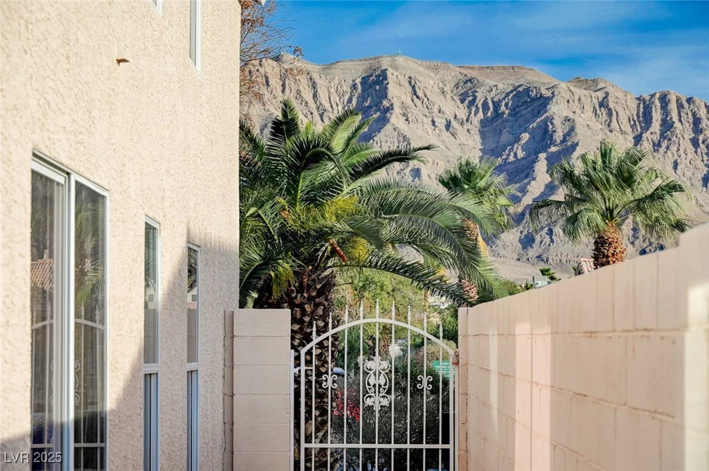 1565 Pasture, Las Vegas, NV 89110
