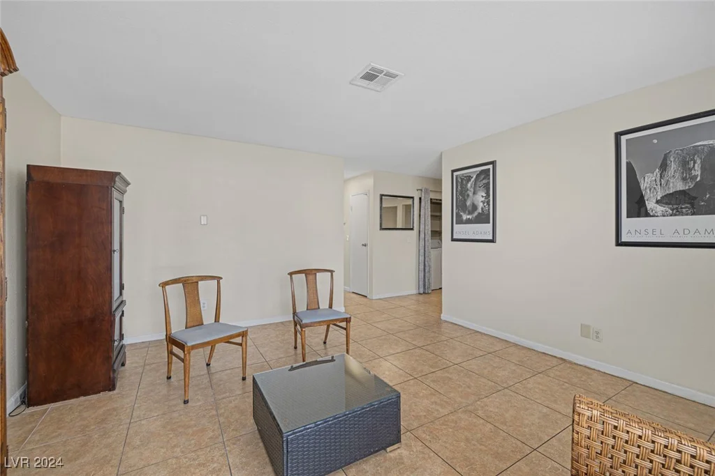 5975 Via Capri, Las Vegas, NV 89122